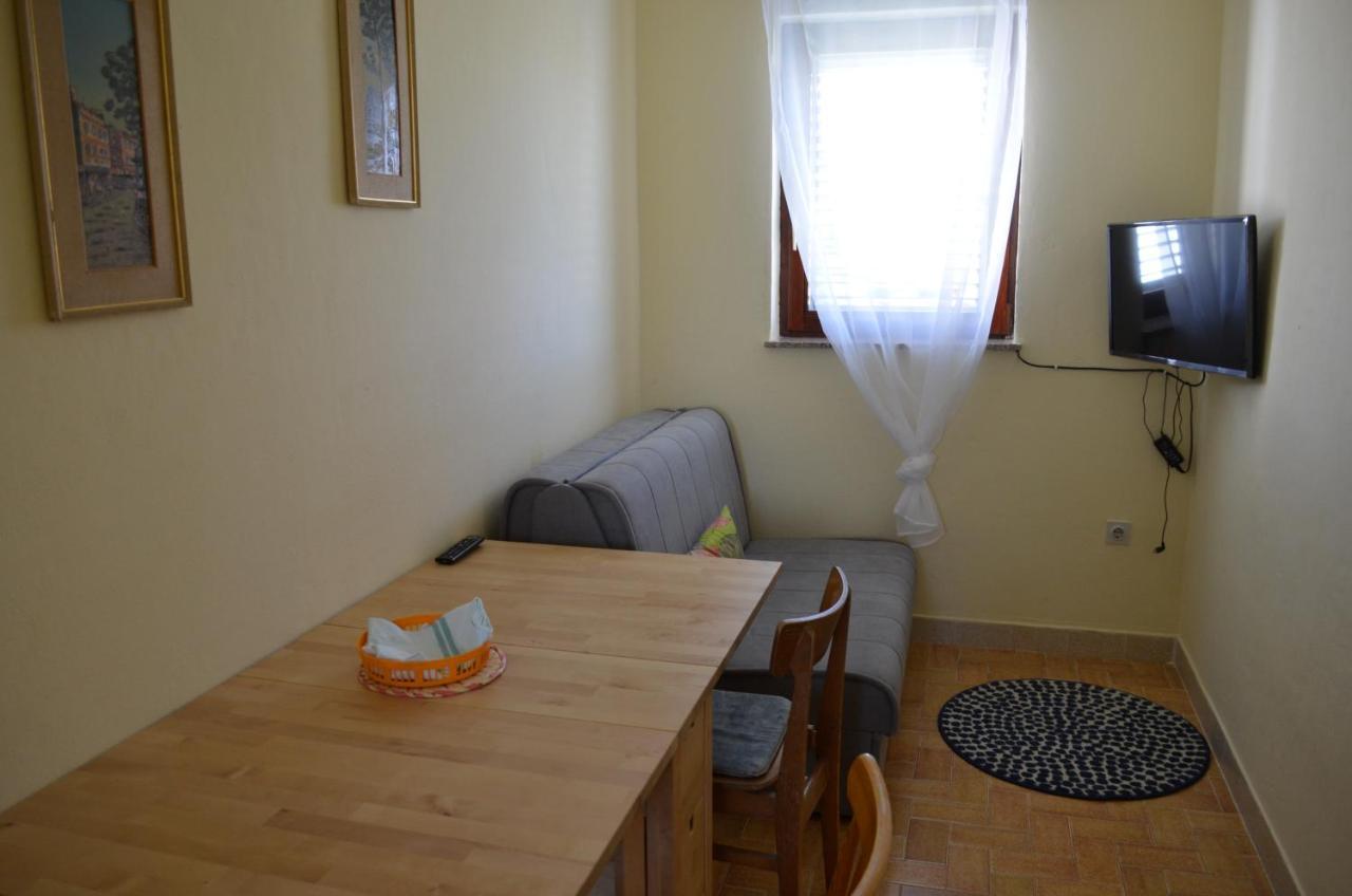 Apartments Aneva Baška Extérieur photo
